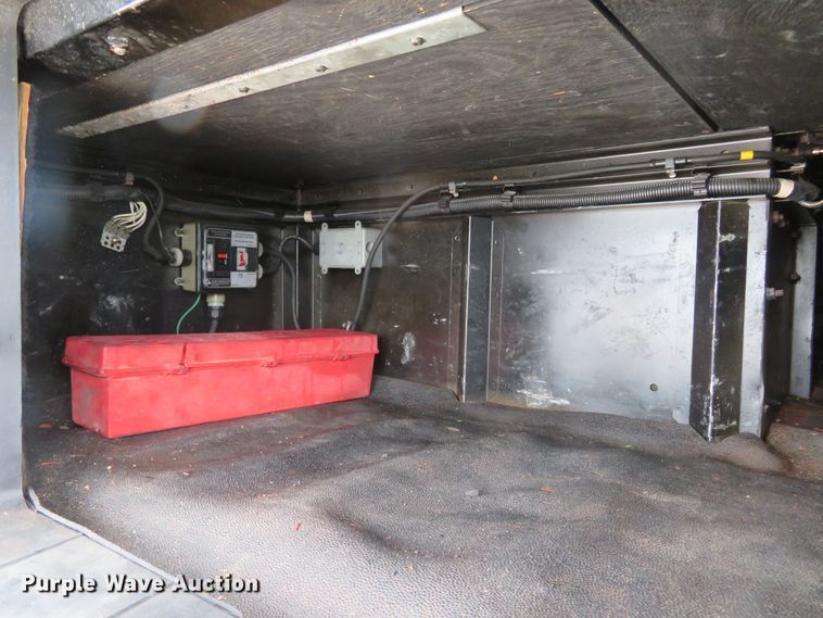 image for item FP9336 1998 Volvo VN  semi truck