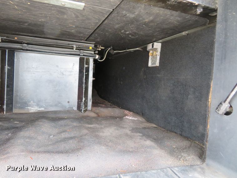 image for item FP9336 1998 Volvo VN  semi truck