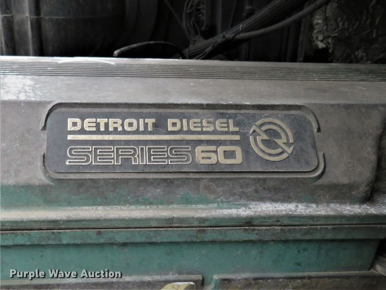 image for item FP9336 1998 Volvo VN  semi truck