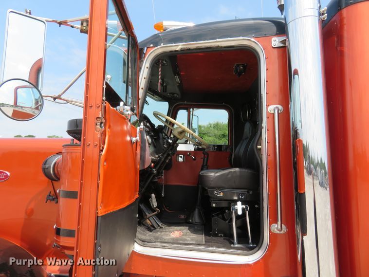 image for item FP9337 1984 Peterbilt 359  semi truck