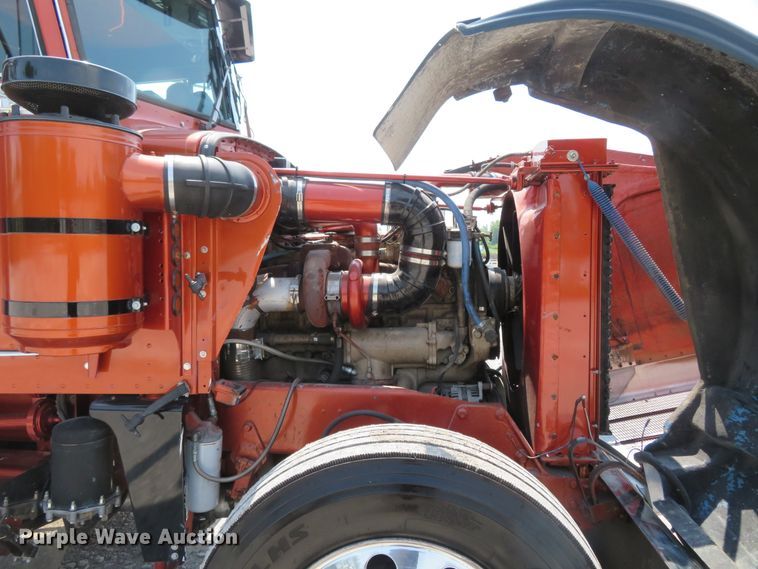 image for item FP9337 1984 Peterbilt 359  semi truck