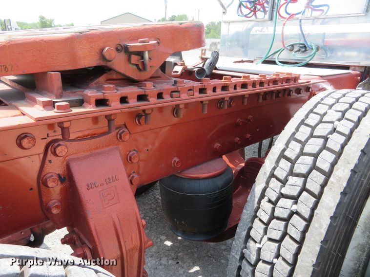 image for item FP9337 1984 Peterbilt 359  semi truck