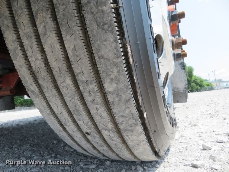 image for item FP9337 1984 Peterbilt 359  semi truck