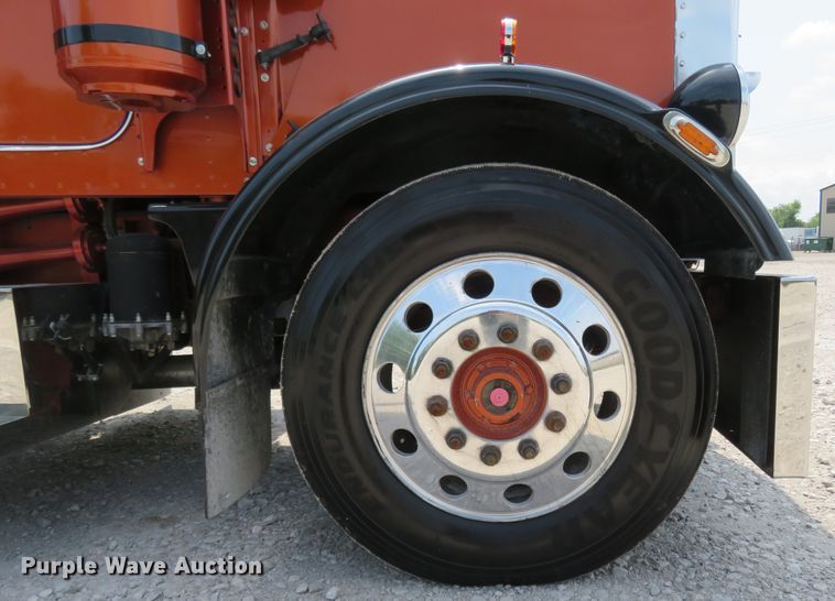 image for item FP9337 1984 Peterbilt 359  semi truck