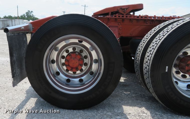 image for item FP9337 1984 Peterbilt 359  semi truck