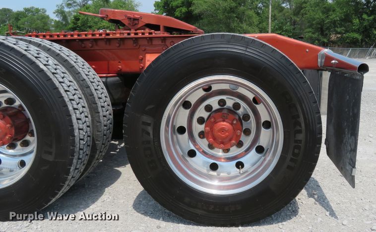 image for item FP9337 1984 Peterbilt 359  semi truck