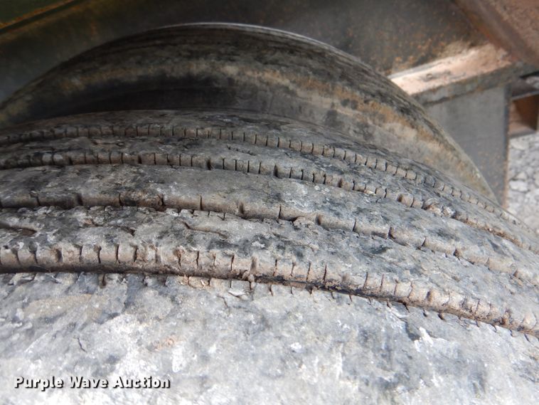 image for item HT9252 2013 Dragon Products Heavy Haul  lowboy equipment trailer