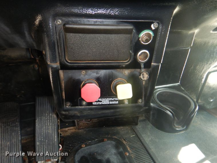 image for item HT9356 2003 Peterbilt 378  semi truck