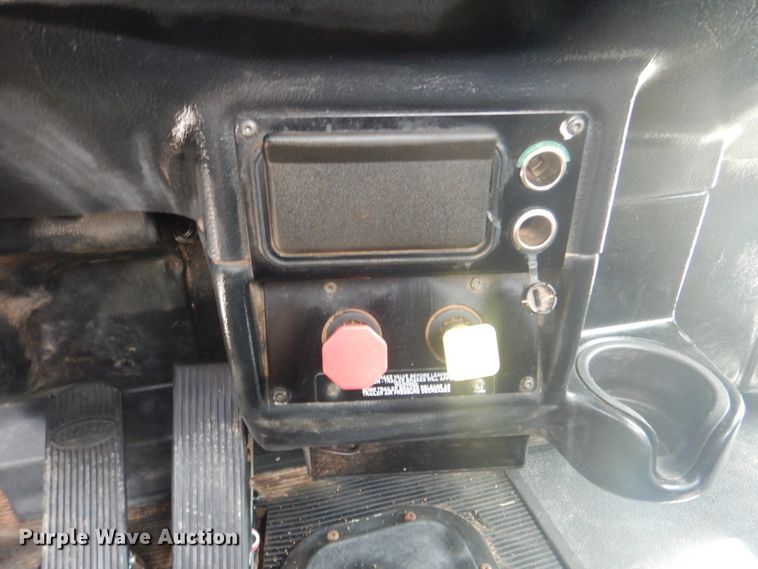 image for item HT9356 2003 Peterbilt 378  semi truck