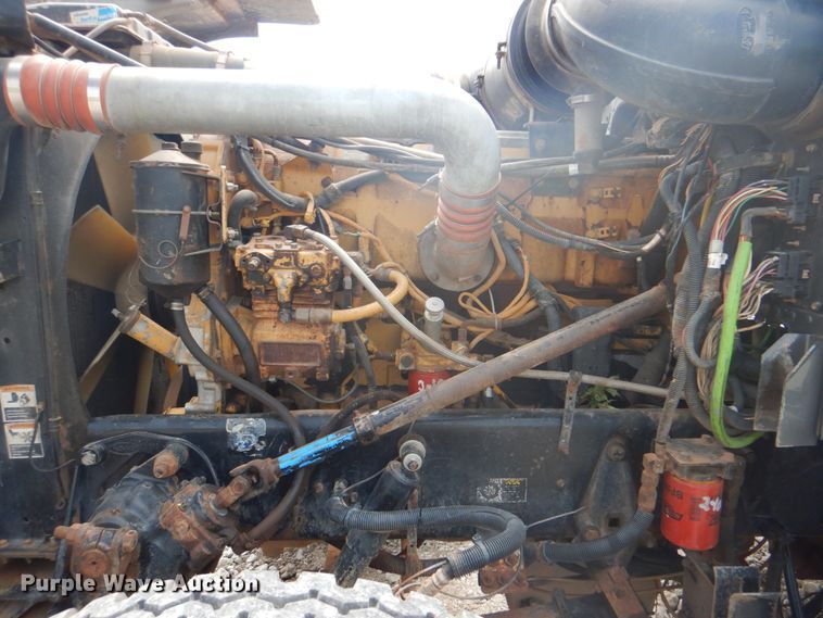 image for item HT9356 2003 Peterbilt 378  semi truck