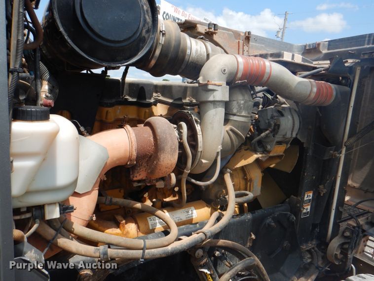 image for item HT9356 2003 Peterbilt 378  semi truck