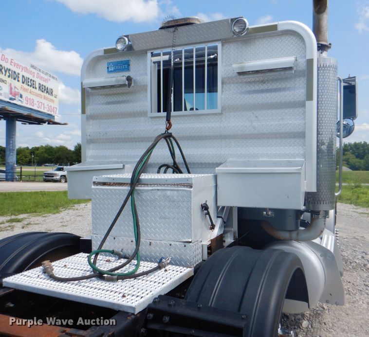 image for item HT9356 2003 Peterbilt 378  semi truck