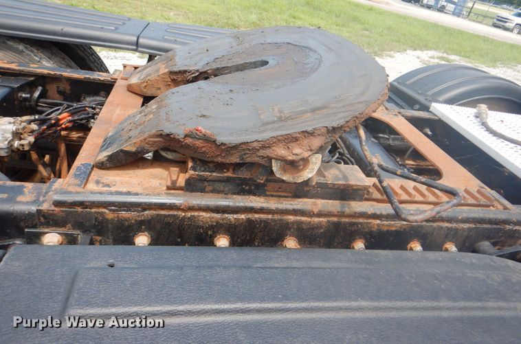 image for item HT9356 2003 Peterbilt 378  semi truck