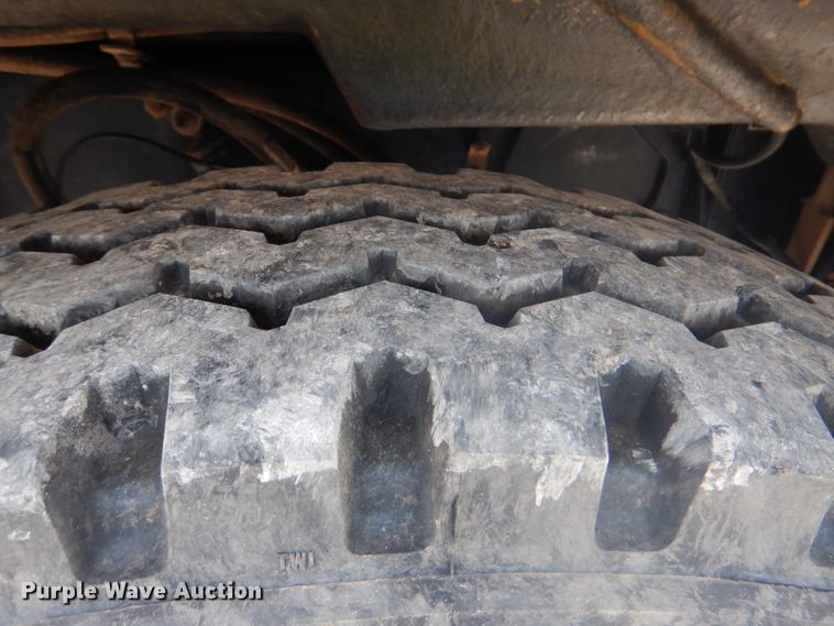 image for item HT9356 2003 Peterbilt 378  semi truck