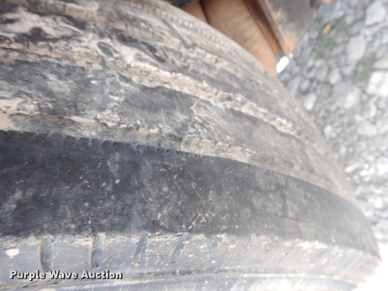 image for item HT9356 2003 Peterbilt 378  semi truck