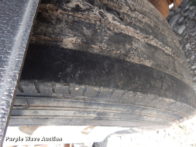 image for item HT9356 2003 Peterbilt 378  semi truck