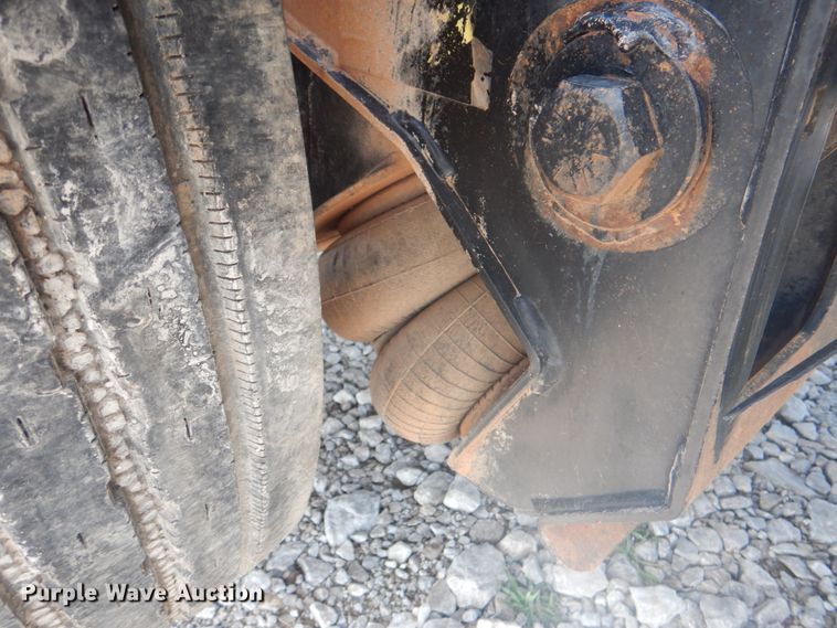 image for item HT9356 2003 Peterbilt 378  semi truck