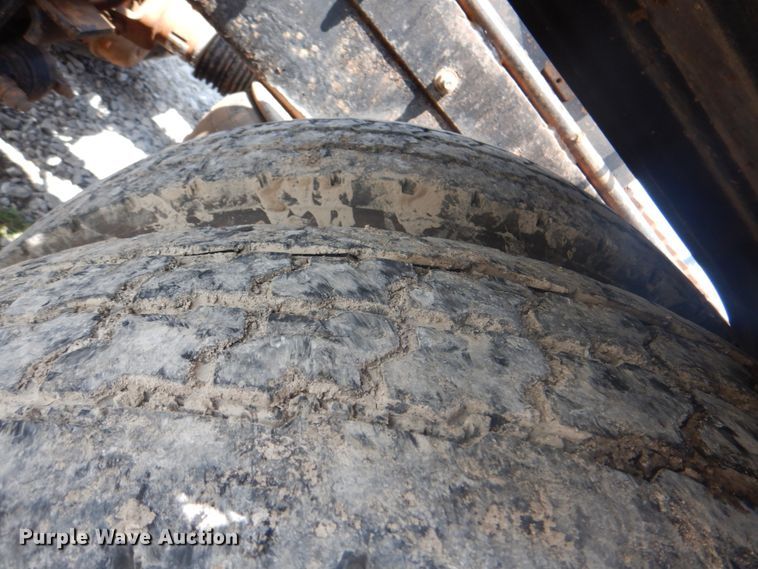 image for item HT9356 2003 Peterbilt 378  semi truck