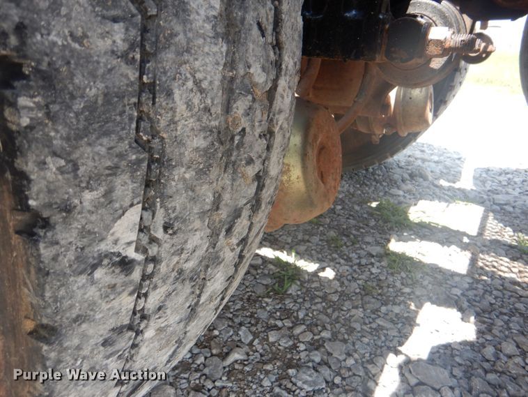 image for item HT9356 2003 Peterbilt 378  semi truck