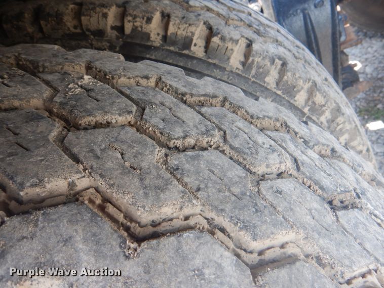 image for item HT9356 2003 Peterbilt 378  semi truck