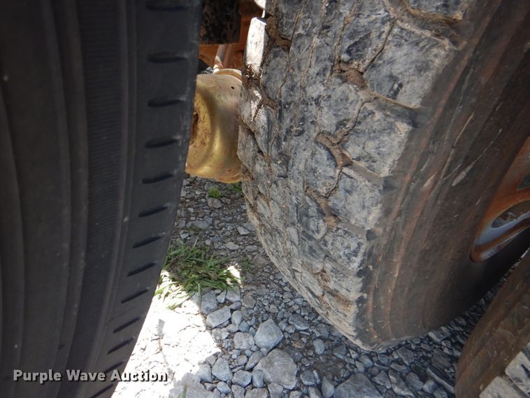 image for item HT9356 2003 Peterbilt 378  semi truck