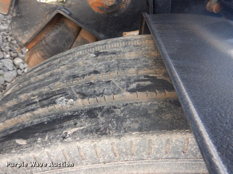 image for item HT9356 2003 Peterbilt 378  semi truck