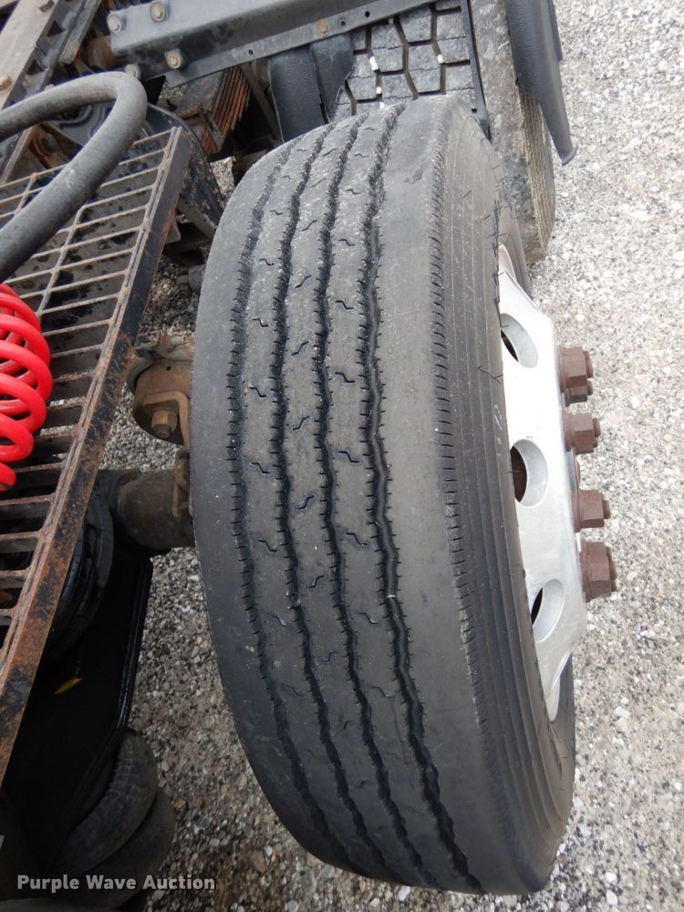 image for item II9607 2005 International 9200i  semi truck