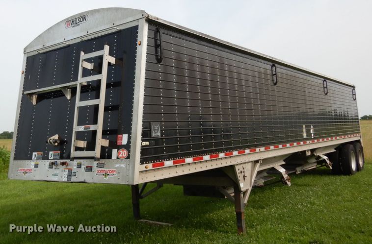 image for item II9612 2015 Wilson DWH-551CB  grain trailer