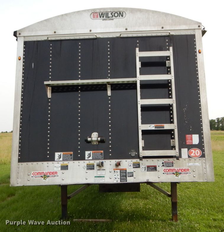 image for item II9612 2015 Wilson DWH-551CB  grain trailer