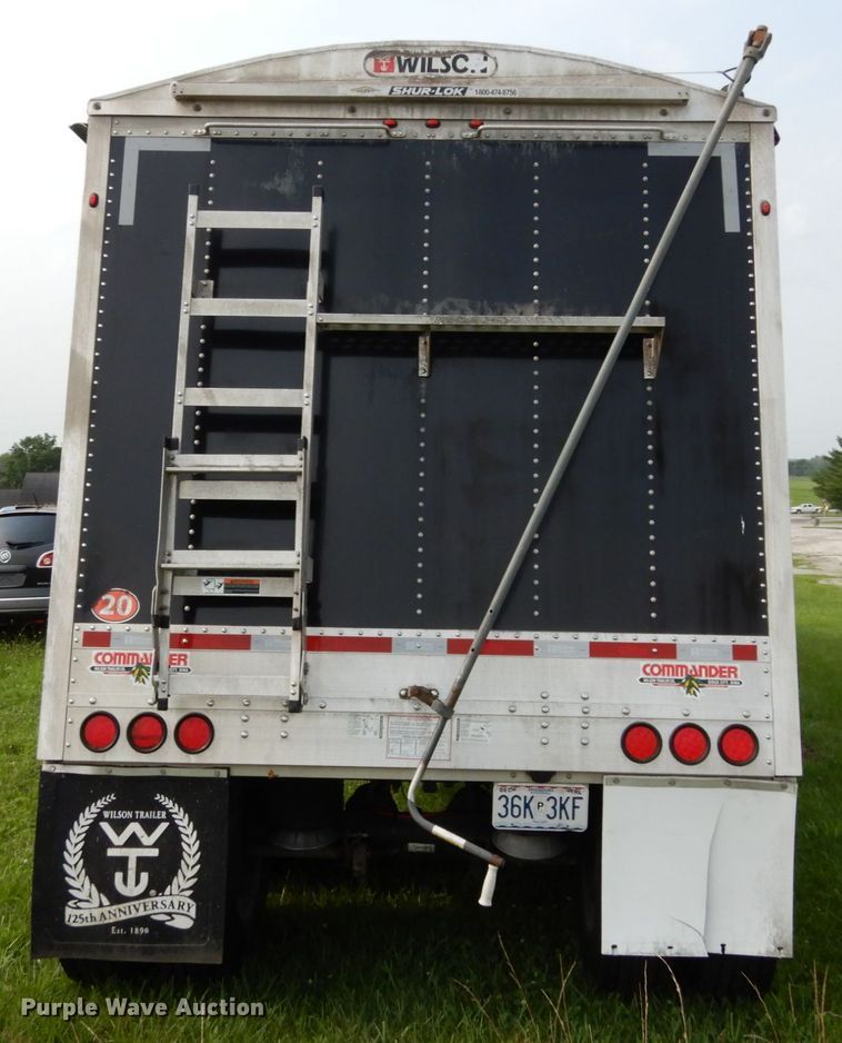 image for item II9612 2015 Wilson DWH-551CB  grain trailer