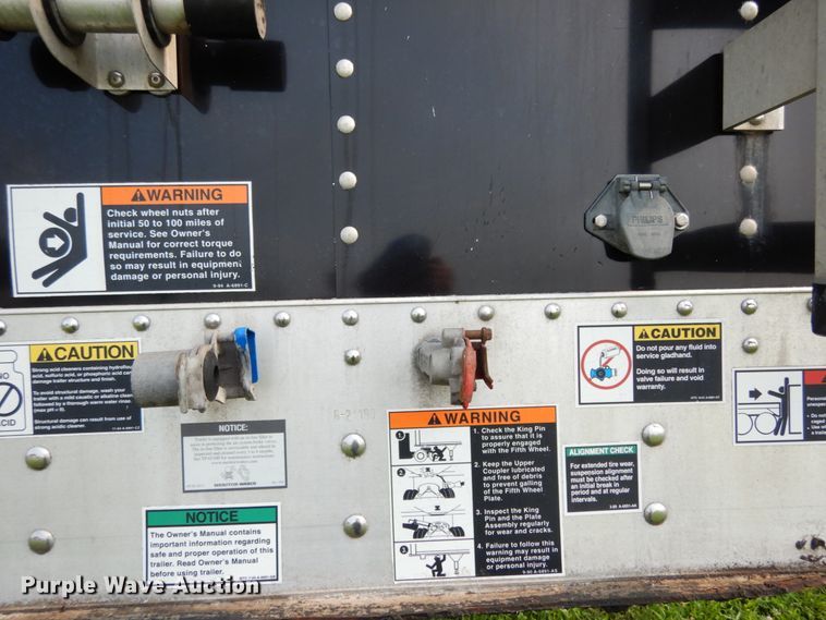 image for item II9612 2015 Wilson DWH-551CB  grain trailer