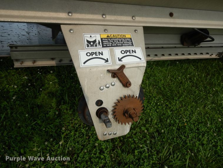 image for item II9612 2015 Wilson DWH-551CB  grain trailer