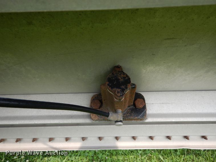 image for item II9612 2015 Wilson DWH-551CB  grain trailer