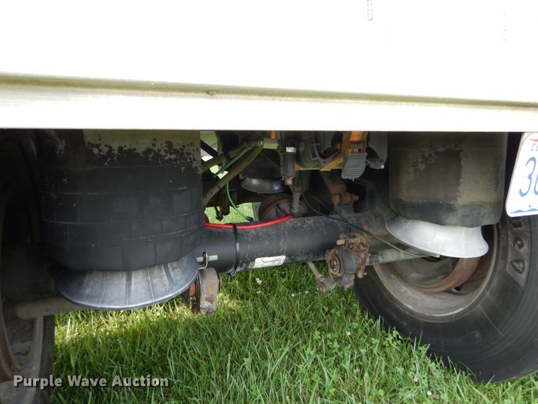 image for item II9612 2015 Wilson DWH-551CB  grain trailer