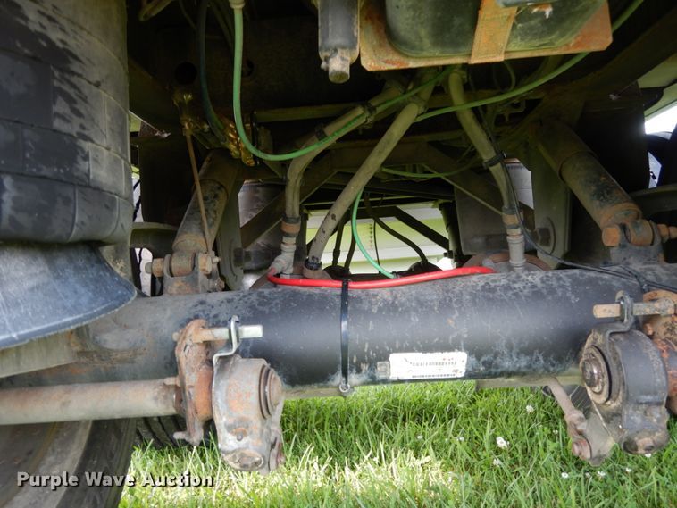 image for item II9612 2015 Wilson DWH-551CB  grain trailer