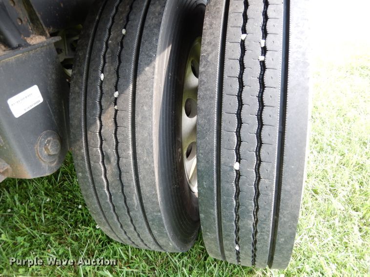 image for item II9612 2015 Wilson DWH-551CB  grain trailer