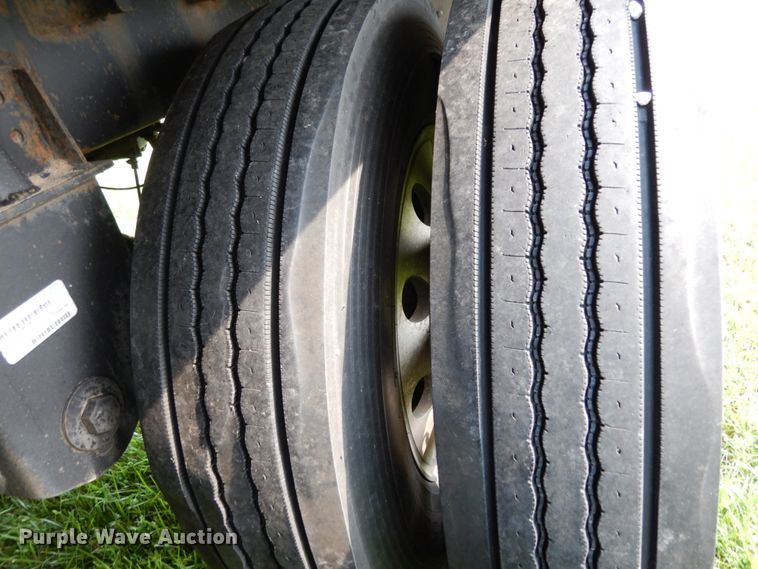 image for item II9612 2015 Wilson DWH-551CB  grain trailer