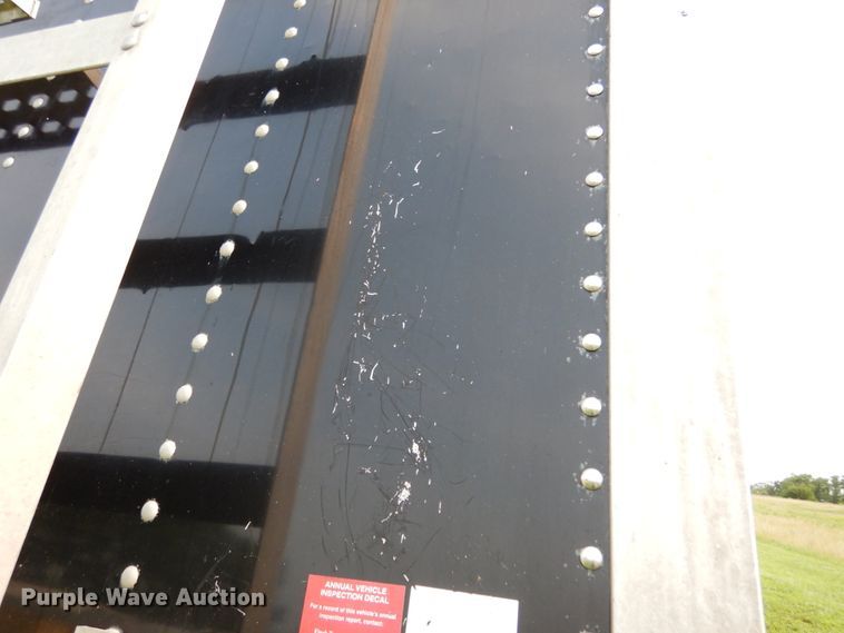 image for item II9612 2015 Wilson DWH-551CB  grain trailer