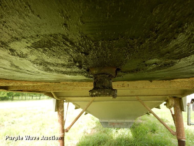 image for item II9637 1992 Timpte  grain trailer