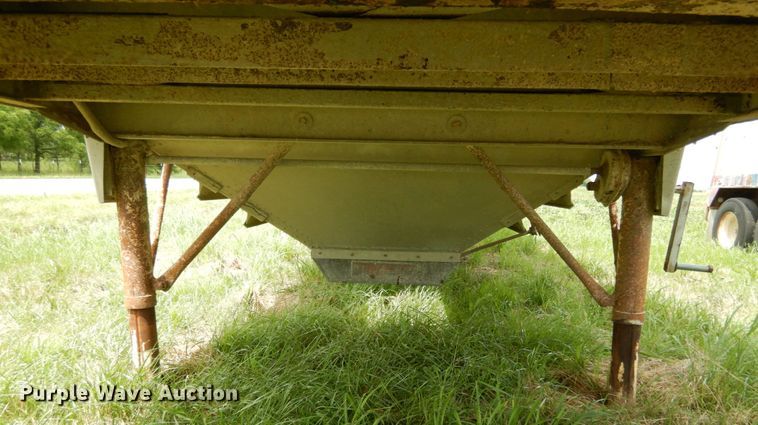 image for item II9637 1992 Timpte  grain trailer