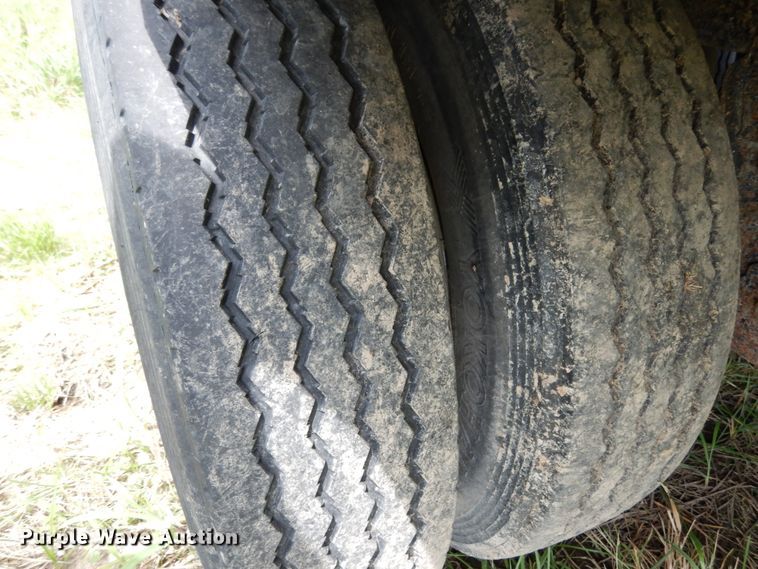 image for item II9637 1992 Timpte  grain trailer