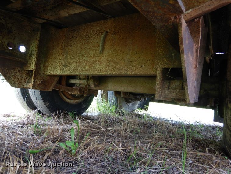 image for item II9638 1988 ASI  drop deck trailer