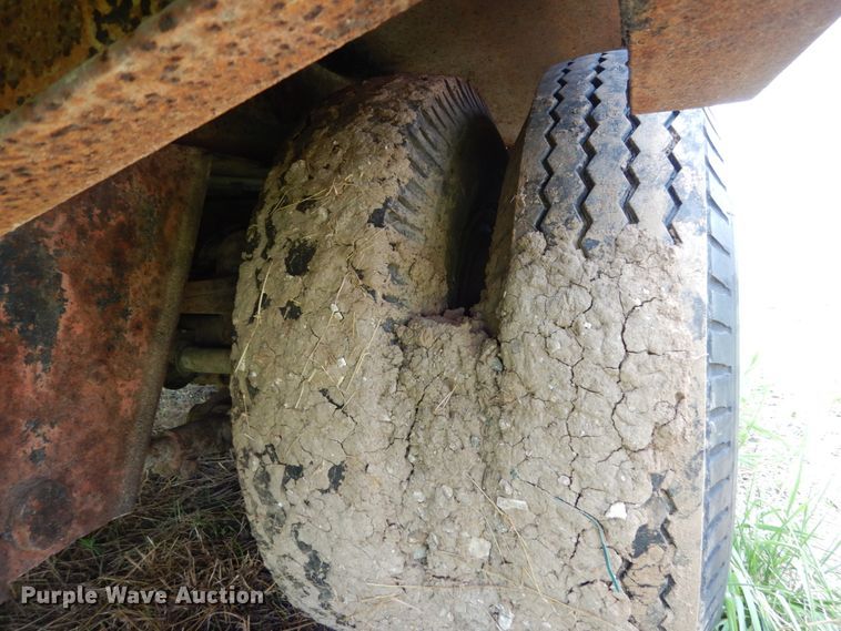 image for item II9638 1988 ASI  drop deck trailer