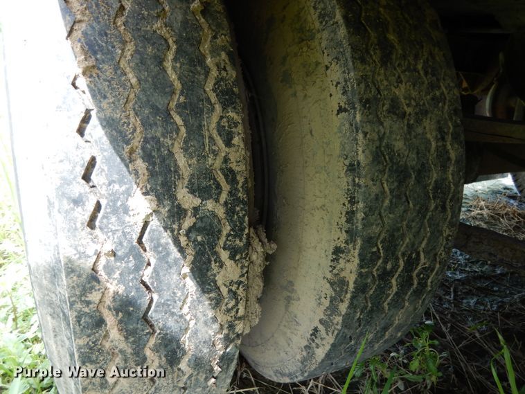 image for item II9638 1988 ASI  drop deck trailer