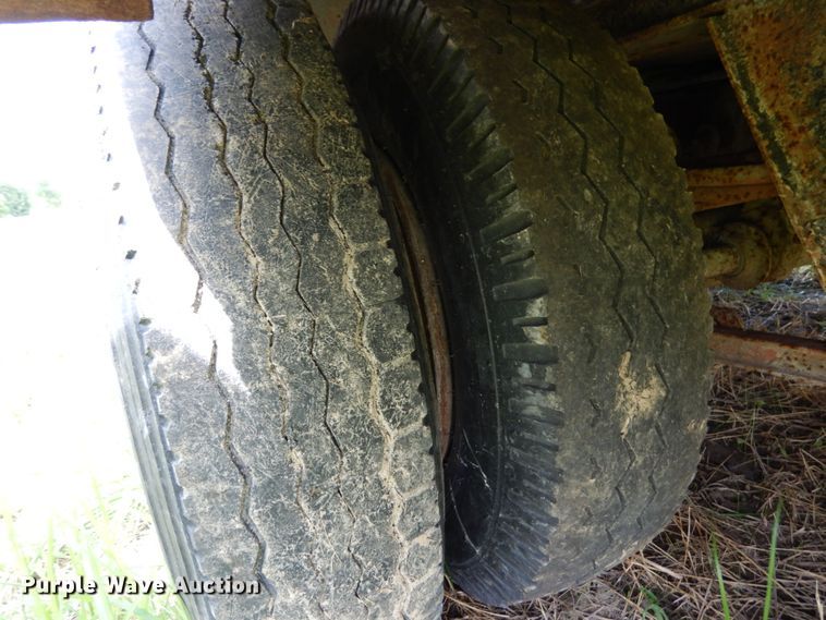 image for item II9638 1988 ASI  drop deck trailer