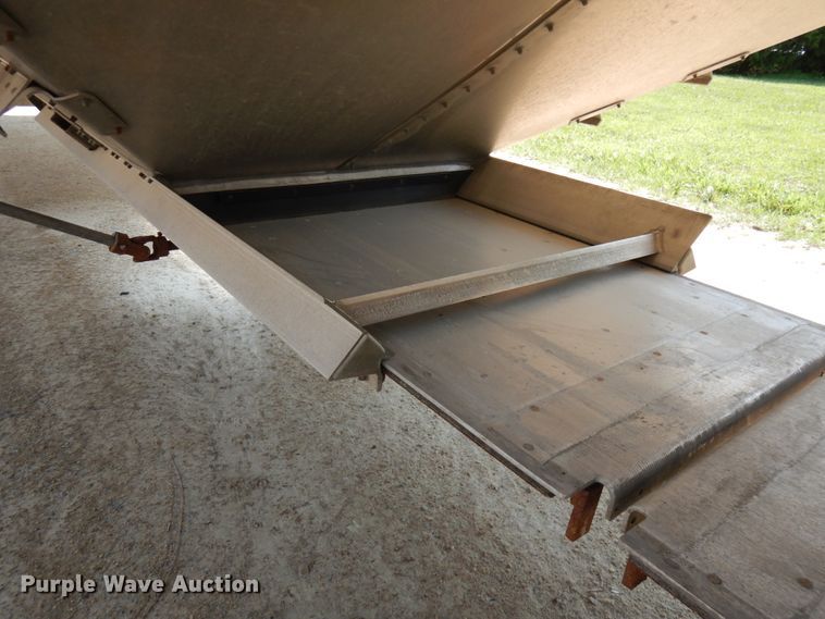 image for item IL9863 2020 Timpte  grain trailer