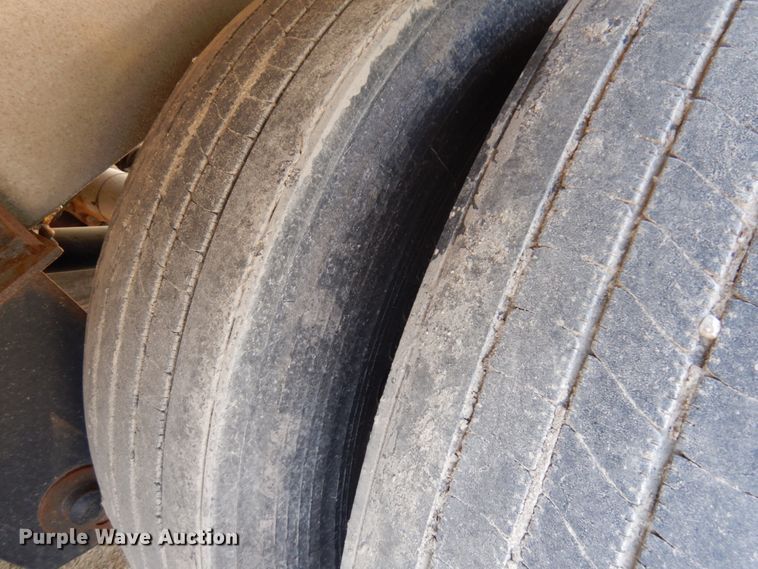 image for item IL9863 2020 Timpte  grain trailer