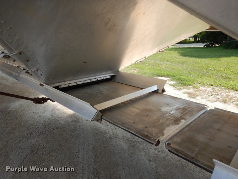 image for item IL9864 2016 Timpte  grain trailer