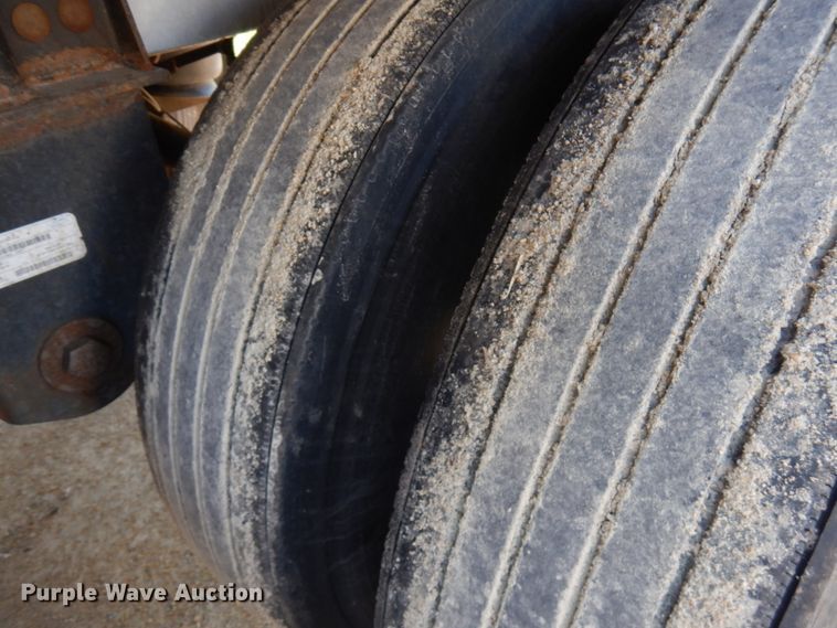 image for item IL9864 2016 Timpte  grain trailer