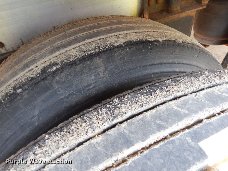 image for item IL9864 2016 Timpte  grain trailer